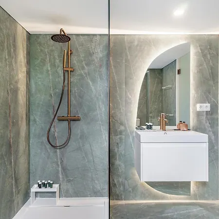 Douro Prestige Urban Retreat With Shared S-pool & Gym 波尔图