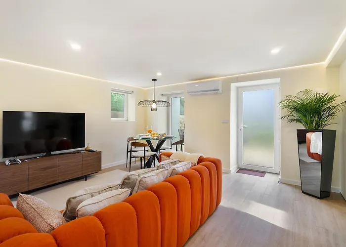 Casa de Férias Douro Prestige Urban Retreat With Shared S-pool & Gym