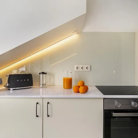 Douro Prestige Urban Retreat With Shared S-pool & Gym