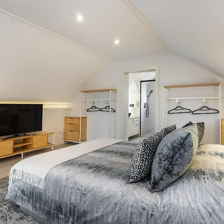 Douro Prestige Urban Retreat With Shared S-pool & Gym בית נופש *