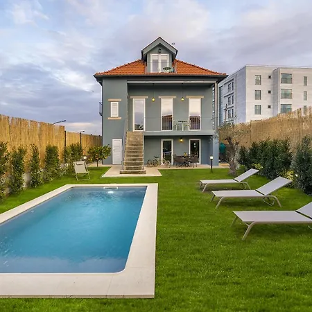 Douro Prestige Urban Retreat With Shared S-pool & Gym