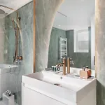 Douro Prestige Urban Retreat With Shared S-pool & Gym Holiday home Porto