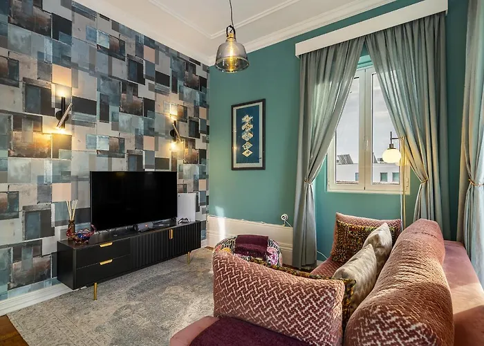 Douro Prestige Urban Retreat With Shared S-pool & Gym Semesterbostad